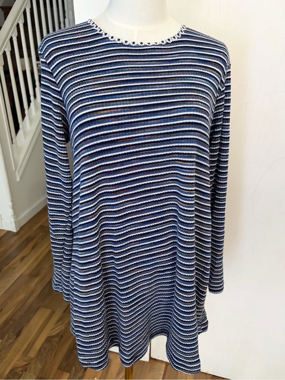 Vintage Striped colorful Crewneck shirt Blue White, Embroidered Daisies, Large